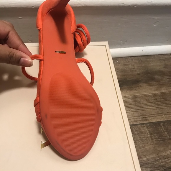 NIB VICES HEELS - Picture 4 of 4